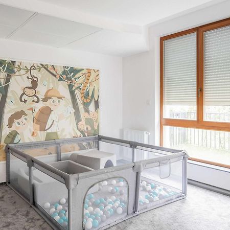 Apartment Sarmacka Wilanow With Parking, Sauna & Gym By Noclegi Renters Warschau Exterior foto